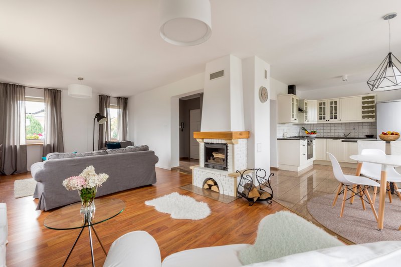 Sala con chimenea de casa en venta en Puebla